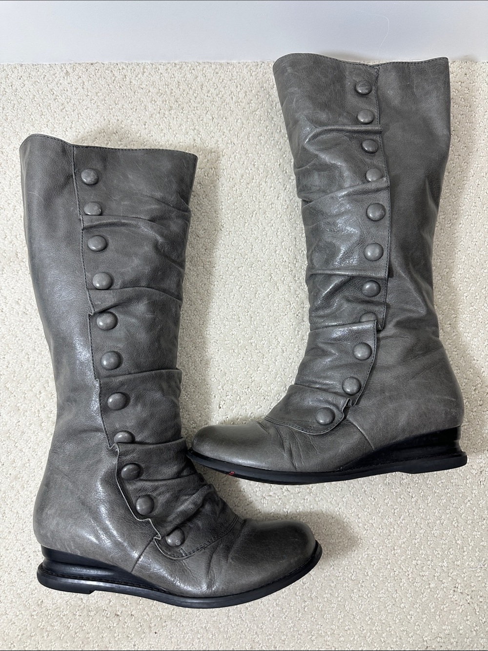 Miz Mooz Bloom Bobbie-Style Leather Wedge Button Boots Gray 8M - Picture 6 of 16